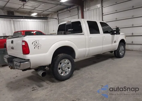 2015 Ford F-250 Lariat z USA, uszkodzony, nr VIN 1FT7W2BT9FED40291